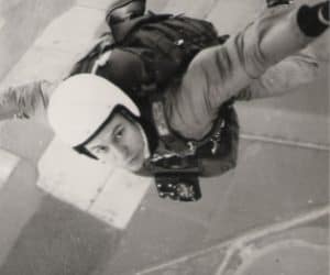 Rob Noble-Nesbitt exiting a Cessna 172 over Sunderland 1970